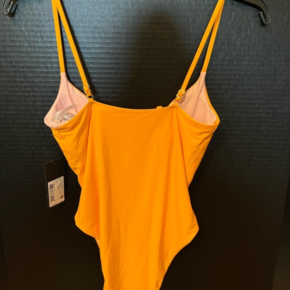 Gianni Bini Solid V wire Plunge Swimsuit XS NWT - Picture 2 of 6